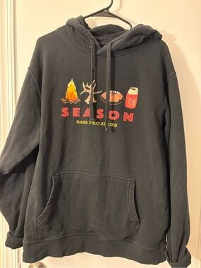Bass Pro Shops Black Graphic Crewneck Sweatshirt with Red and Yellow Accents
